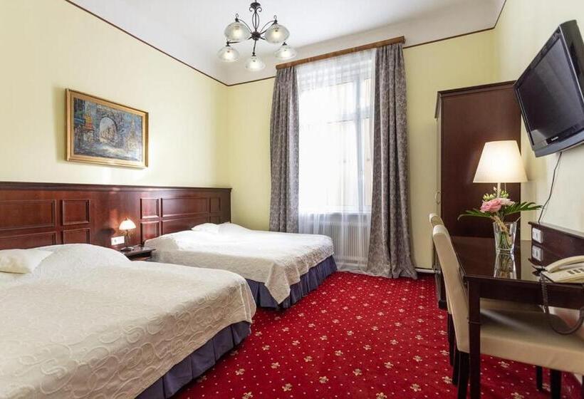 اتاق استاندارد چهار تخته, Viktoria Schonbrunn