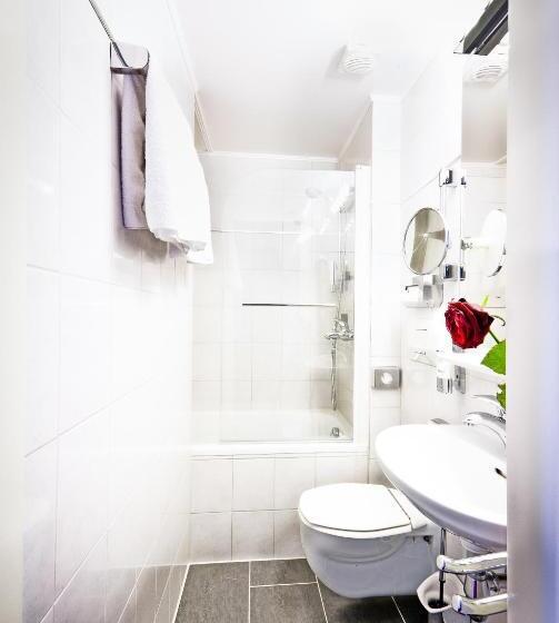 اتاق استاندارد چهار تخته, Viktoria Schonbrunn