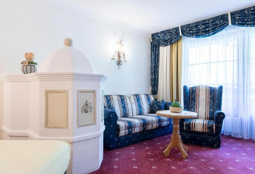 סוויטת ג'וניור, Alte Post