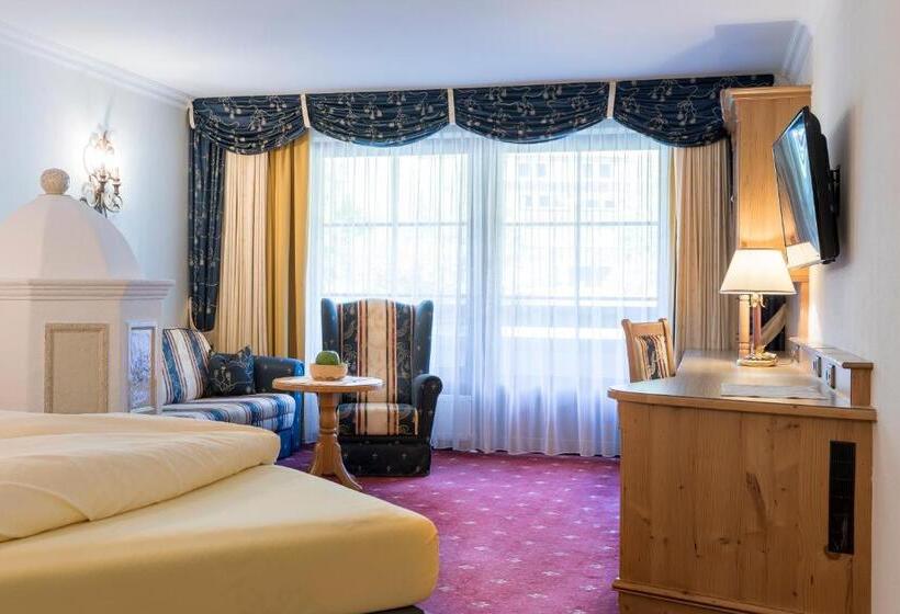 סוויטת ג'וניור, Alte Post