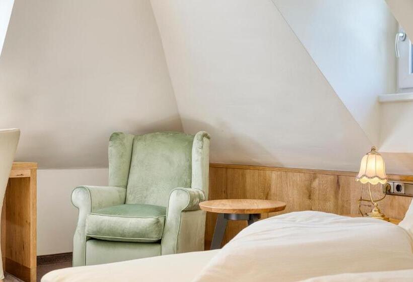 חדר דלוקס, Alte Post