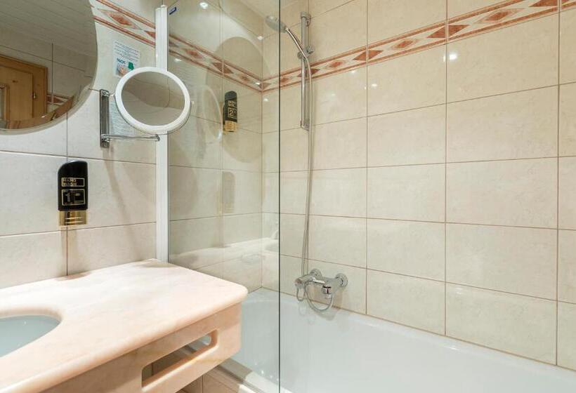 Quarto Estandar, Alte Post