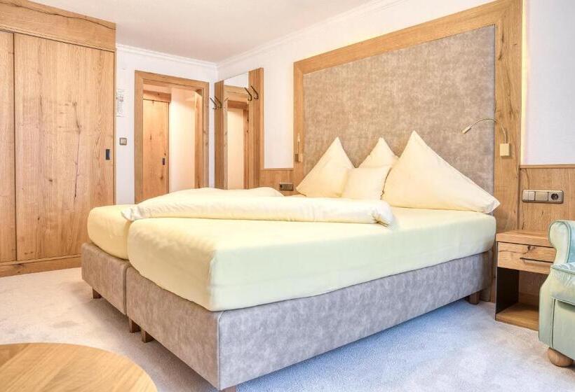 Quarto Estandar, Alte Post