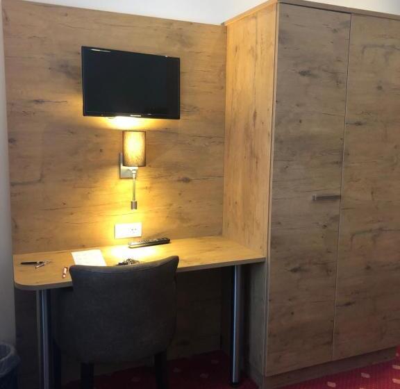 高级大房间, Wilder Mann