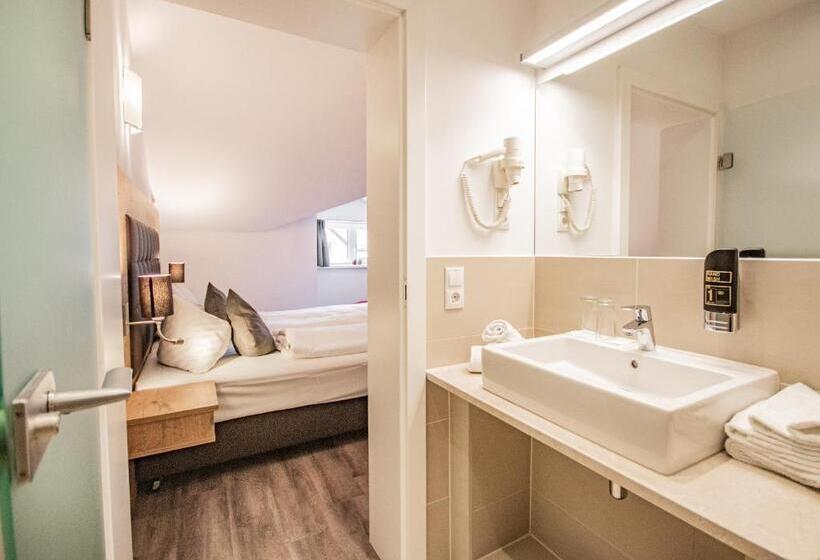 高级大房间, Wilder Mann