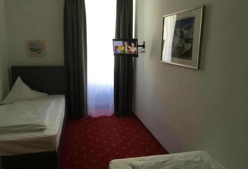 高级家庭房间, Wilder Mann