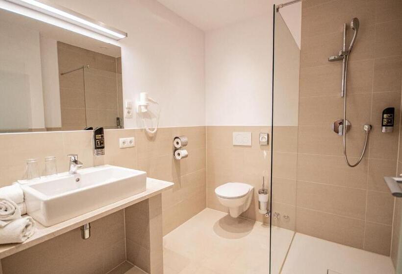 高级大房间, Wilder Mann