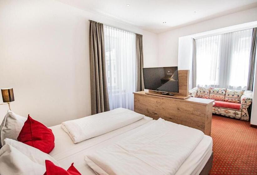 高级家庭房间, Wilder Mann