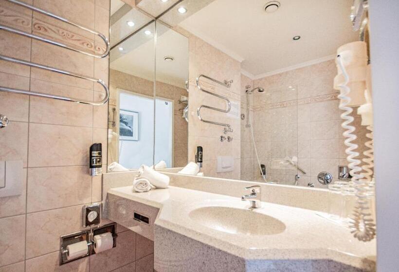 高级家庭房间, Wilder Mann