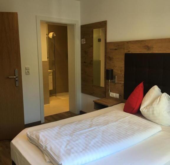 高级单人间, Wilder Mann