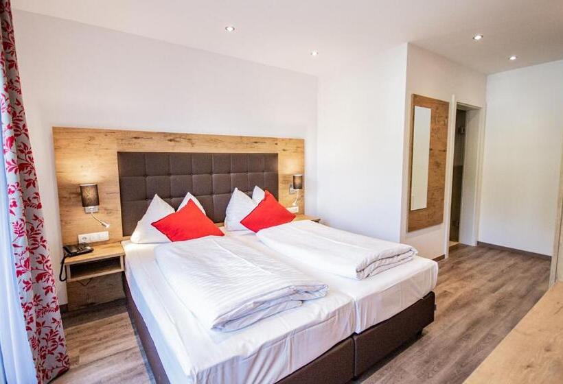 带阳台的高级房间, Wilder Mann