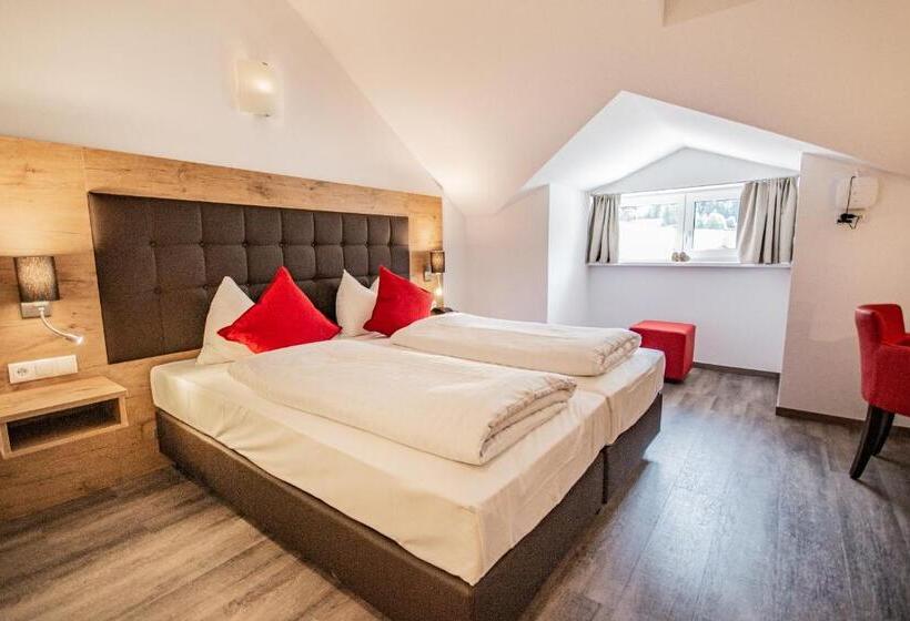 高级家庭房间, Wilder Mann