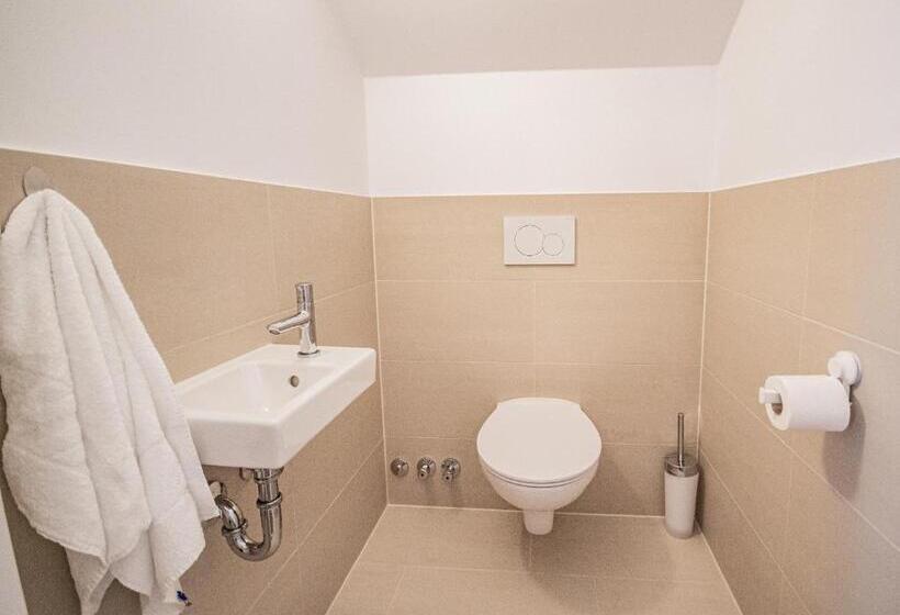 高级家庭房间, Wilder Mann