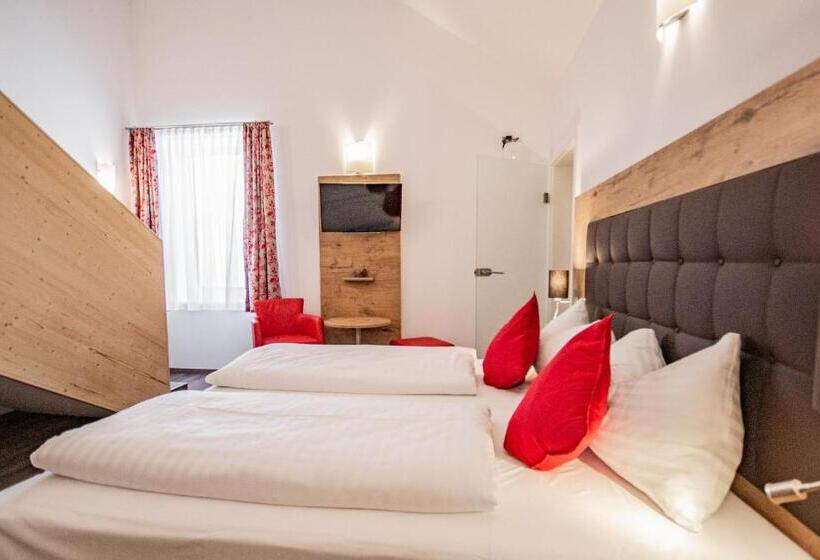 高级家庭房间, Wilder Mann