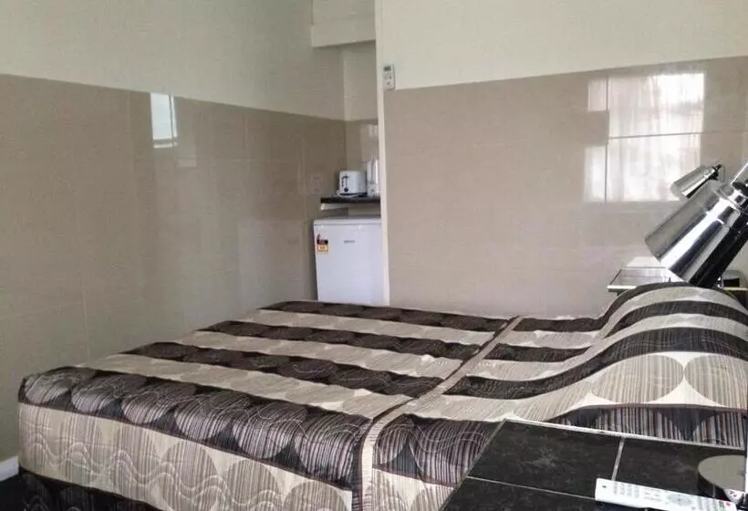 Economy-huone, Avalon Motel