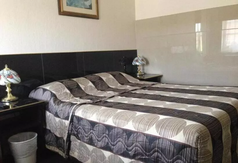 Economy-huone, Avalon Motel