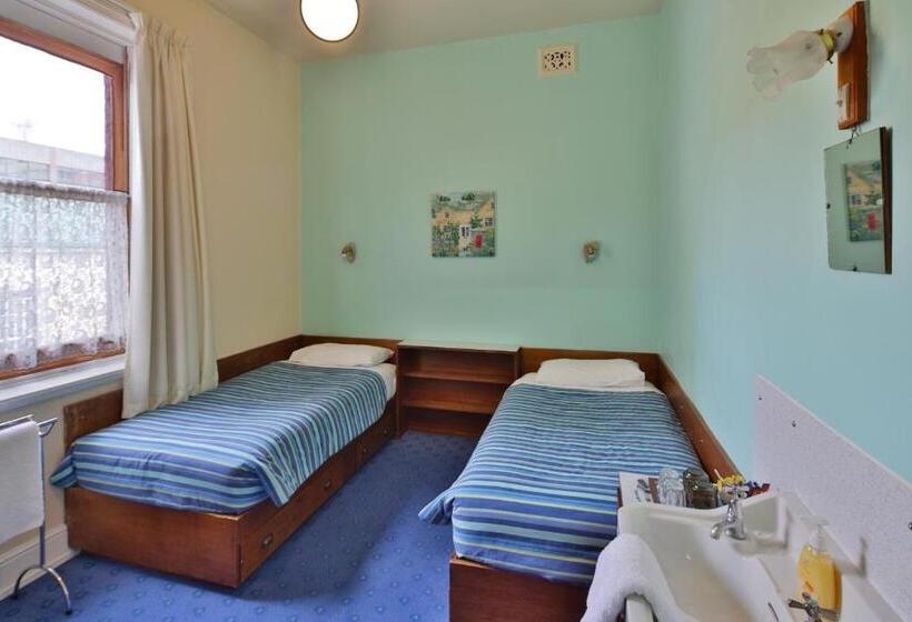 스탠다드 싱글 룸 공동욕실, Astor Private