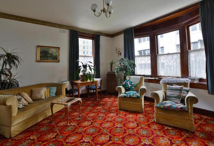 스탠다드 싱글 룸 공동욕실, Astor Private