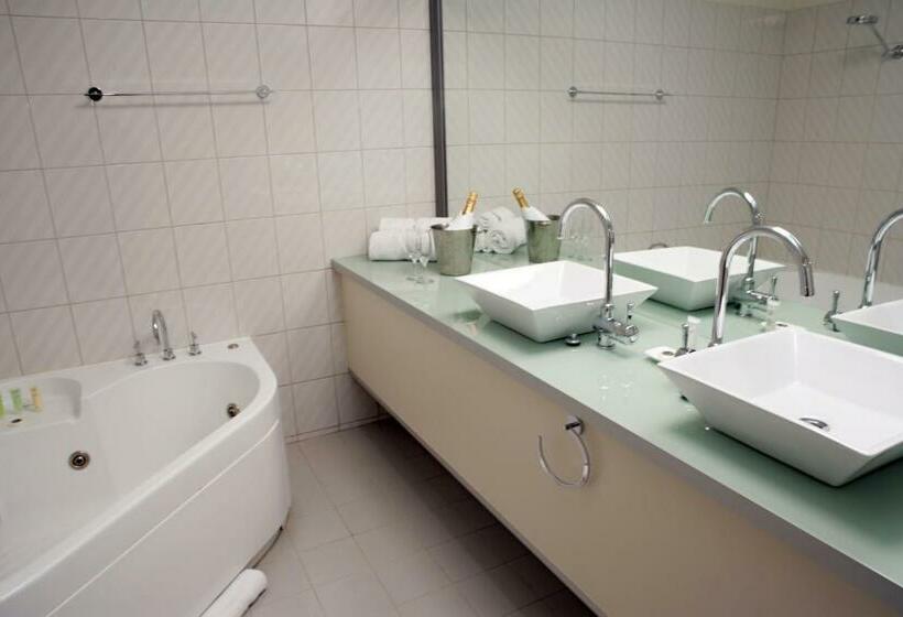 Номер Executive, Beau Monde International