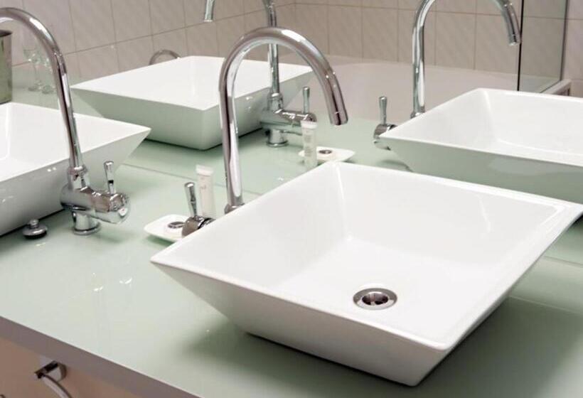 Family Suite, Beau Monde International