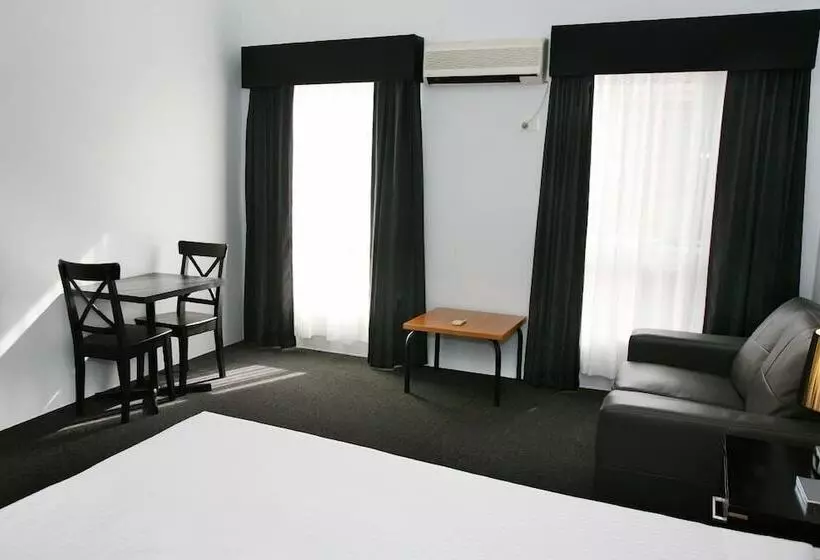 エクゼクティブスイート, Footscray Motor Inn And Serviced Apartments