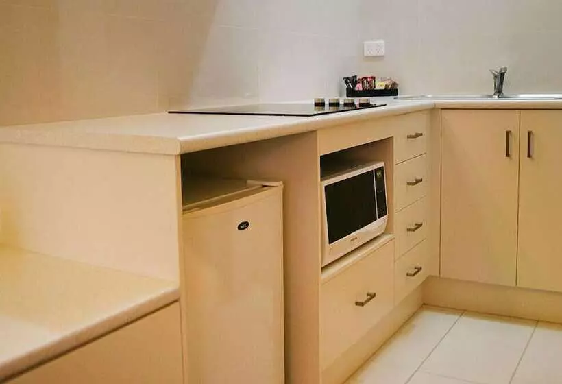 スタンダードスタジオ, Footscray Motor Inn And Serviced Apartments