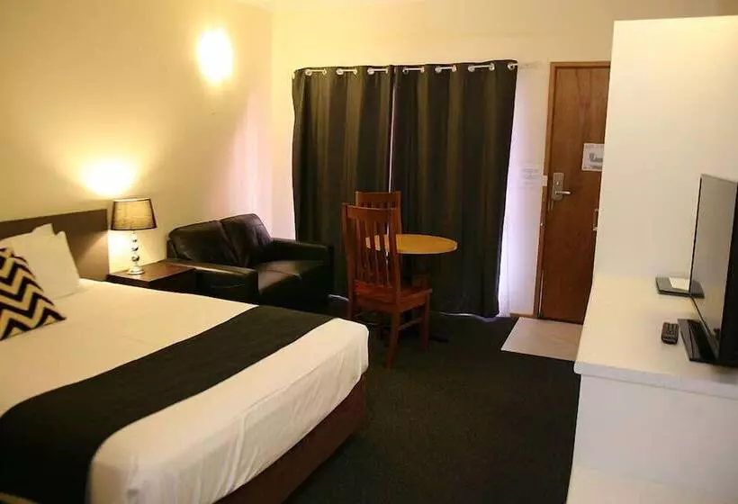 スタンダードスタジオ, Footscray Motor Inn And Serviced Apartments