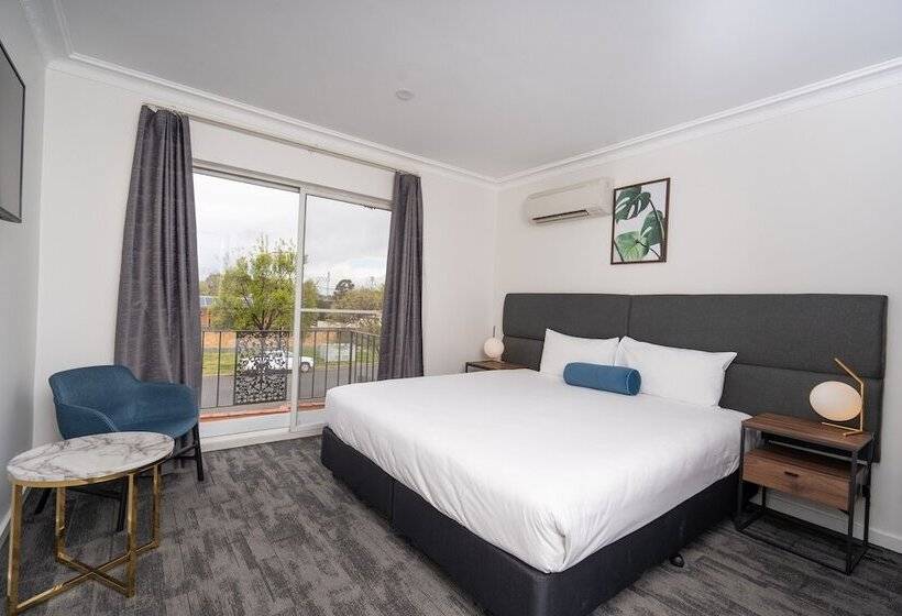 Президентский Люкс, Littomore Suites Bathurst