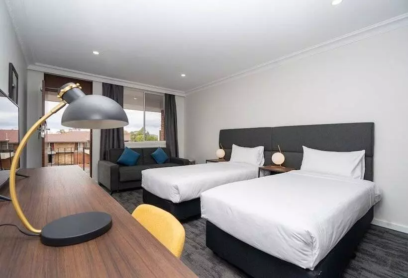Estúdio Standard, Littomore Suites Bathurst