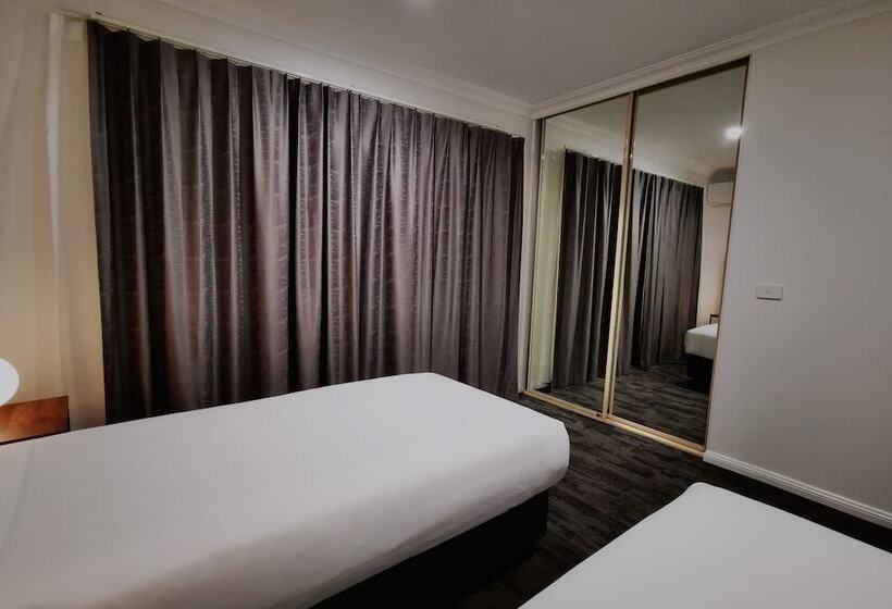 شقة غرفة واحدة, Littomore Suites Bathurst