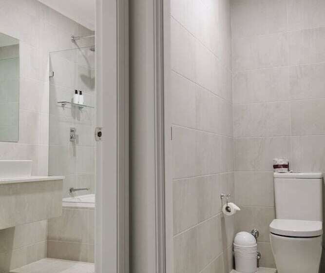 اتاق خانوادگی, Littomore Suites Bathurst