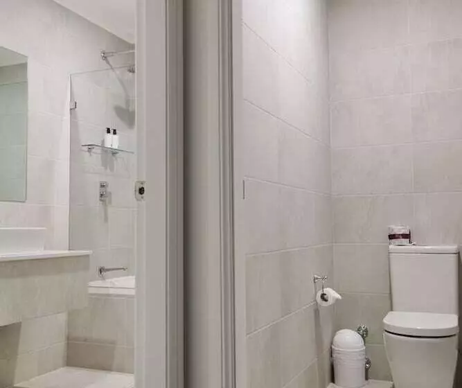 Quarto Familiar, Littomore Suites Bathurst