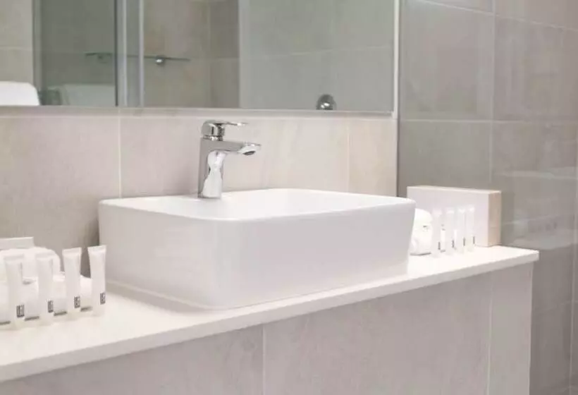 Quarto Familiar, Littomore Suites Bathurst