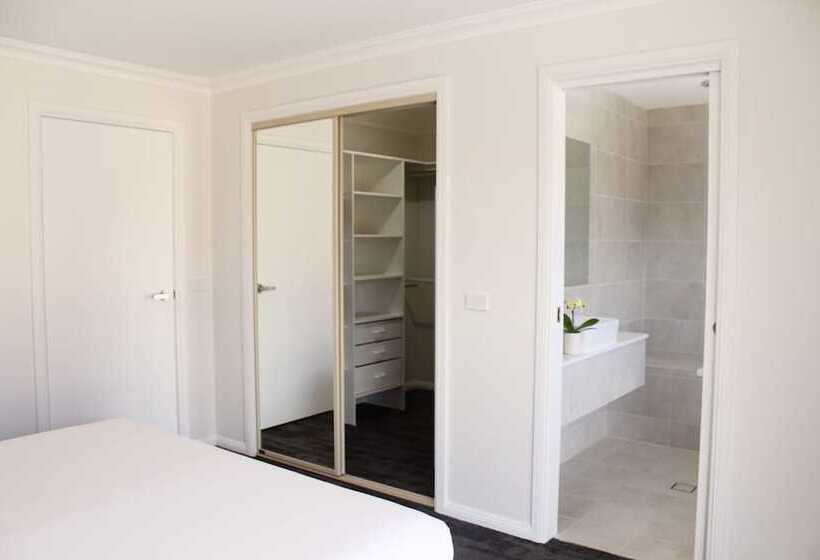 اتاق خانوادگی, Littomore Suites Bathurst