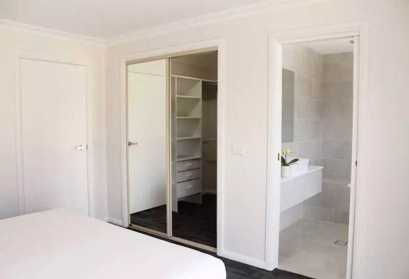 Quarto Familiar, Littomore Suites Bathurst