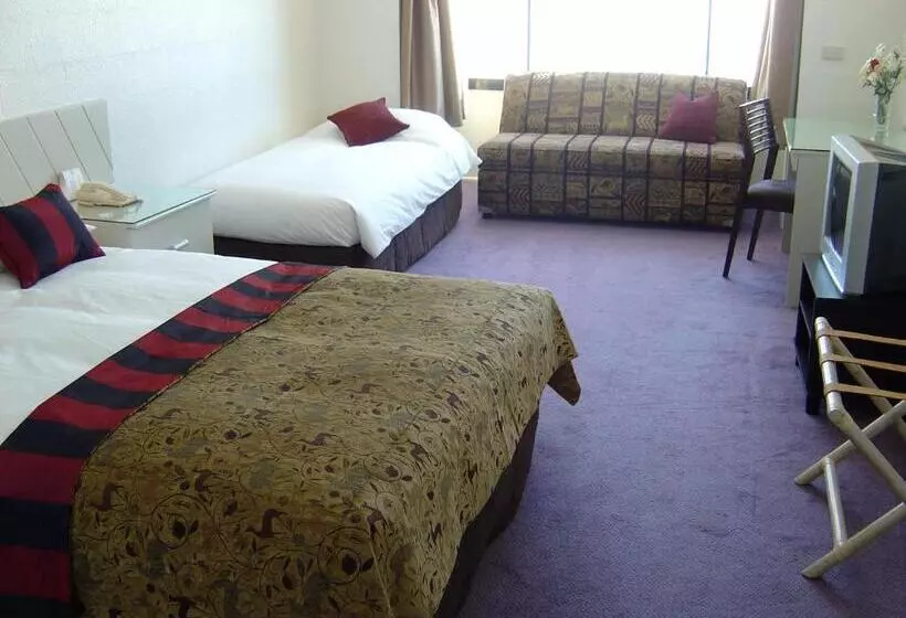 Standard Room with Views, Man From Snowy River