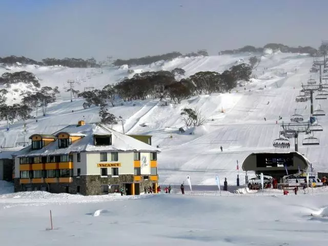 Standard Room with Views, Man From Snowy River