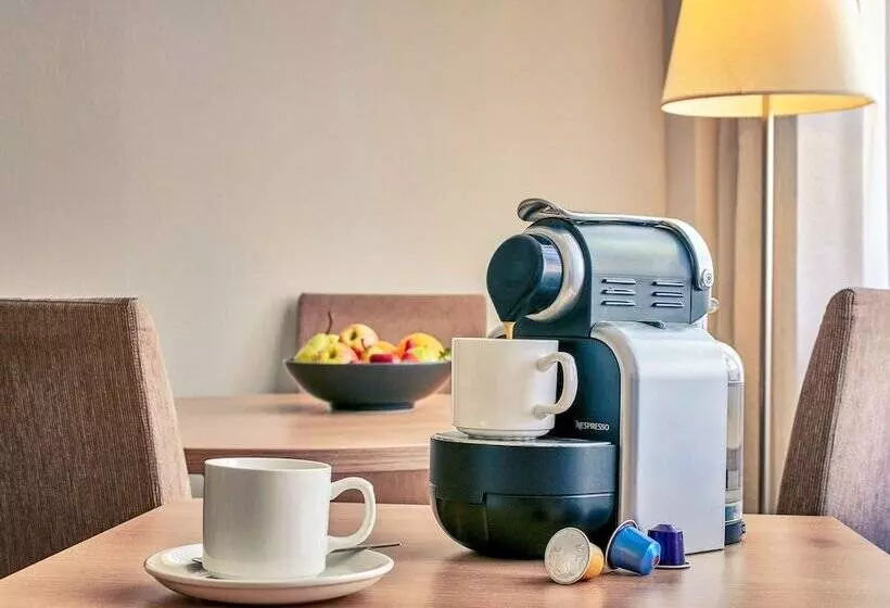 Prestij Oda, Mercure Perth