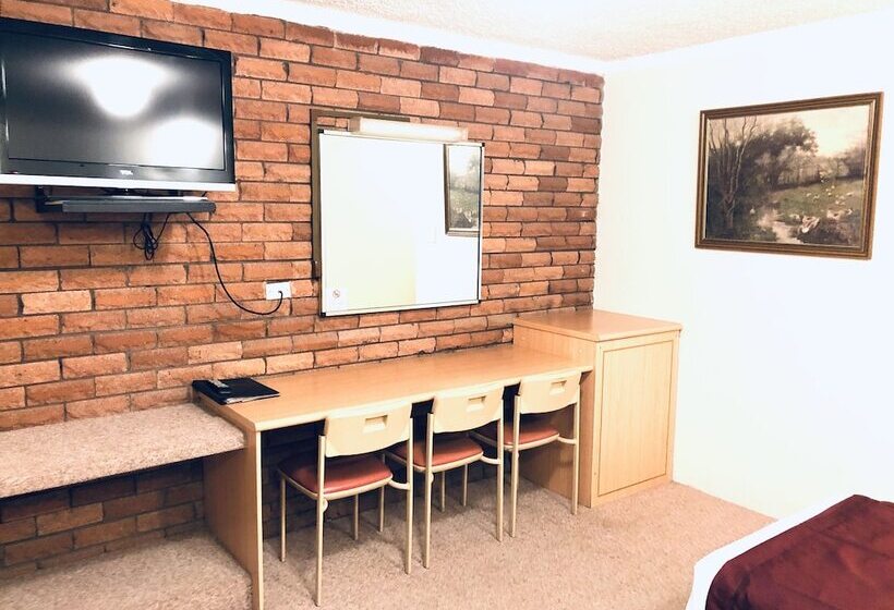 Семейный Номер, Overlander Motor Lodge