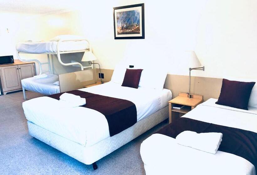 Семейный Номер, Overlander Motor Lodge