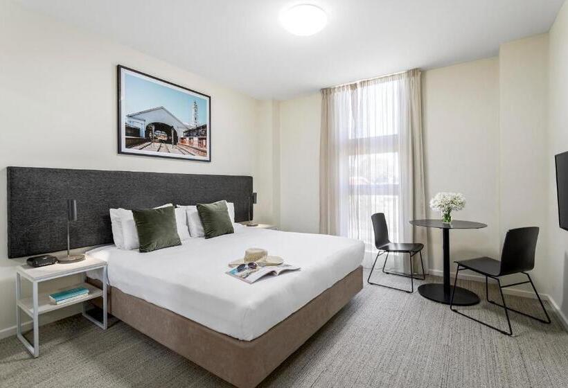 スタンダードスタジオ, Quest Ballarat