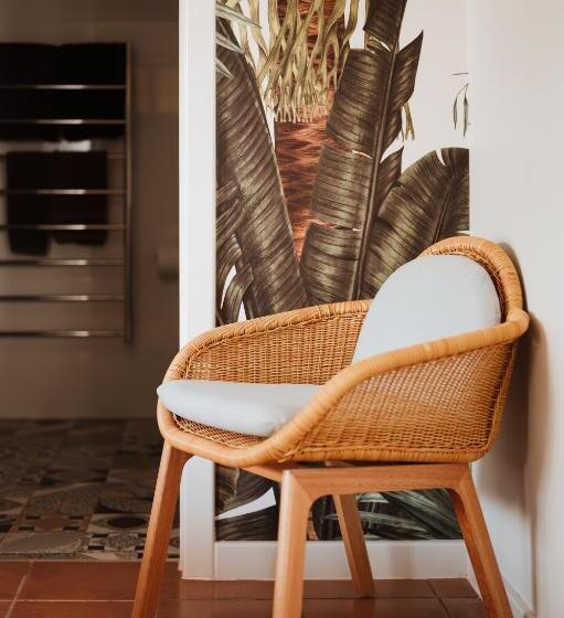 غرفة سوبيريور سرير كينج, The Continental