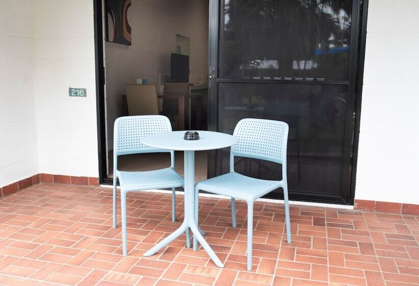 إستديو عائلى, Mission Beach Resort