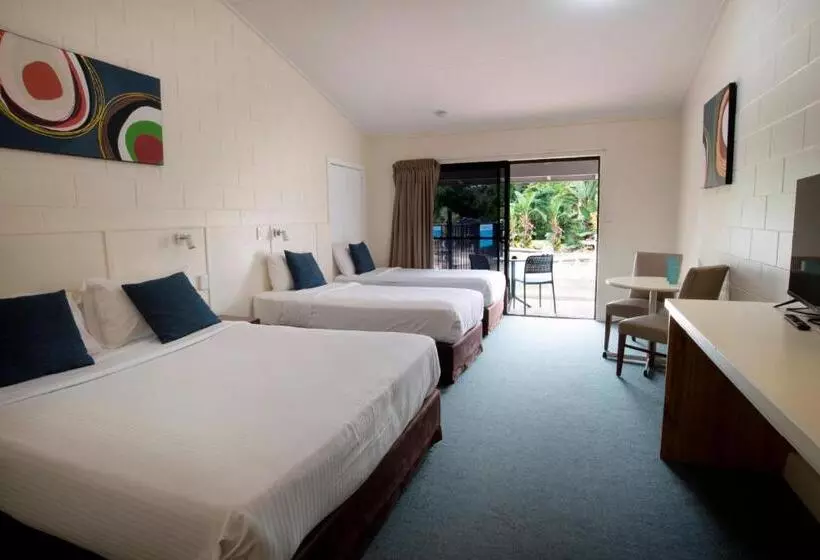 Perhehuone, Mission Beach Resort