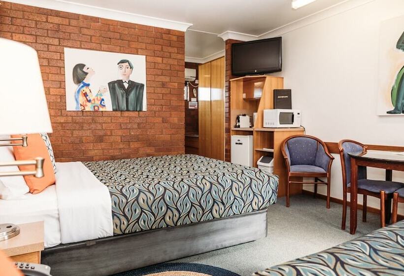 디럭스 룸, Country Pathfinder Motor Inn