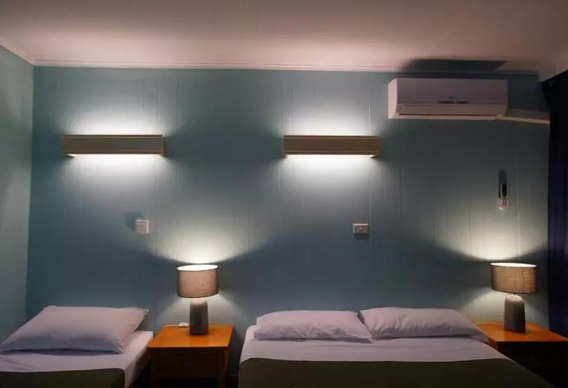 Perhehuone, Motel Maroondah