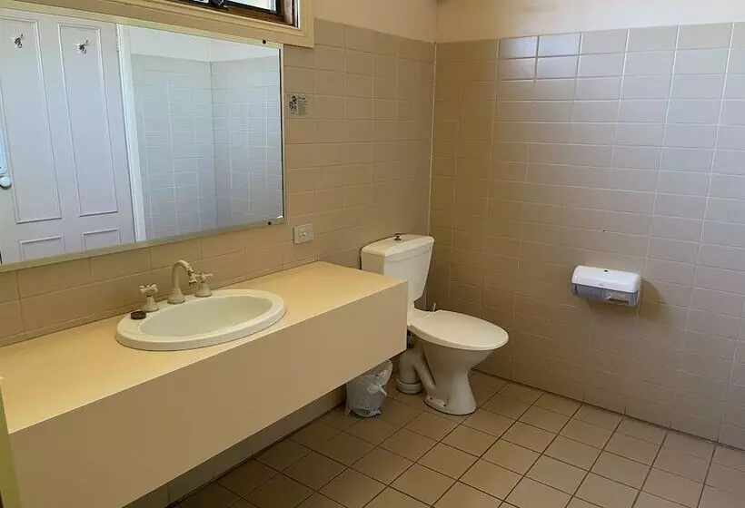 ファミリールーム, Philadelphia Motor Inn