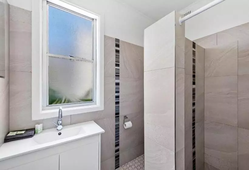 اتاق استاندارد سه نفره, Port Macquarie Motel