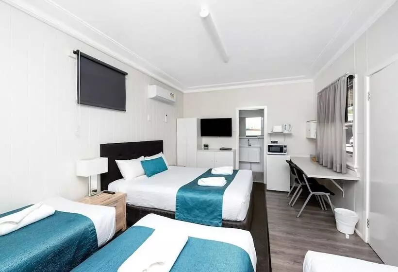 اتاق خانوادگی, Port Macquarie Motel