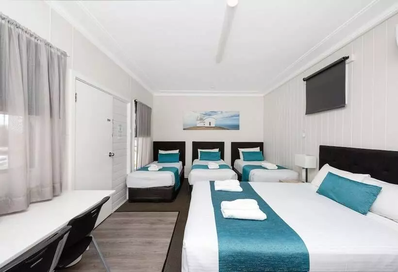 اتاق خانوادگی, Port Macquarie Motel